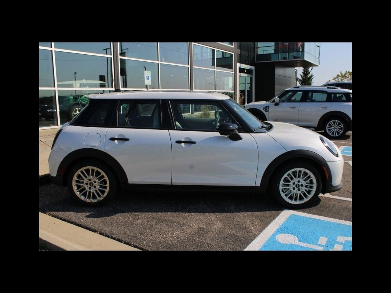 2025 MINI Hardtop 4 Door For Sale Madison WI Sun Prairie