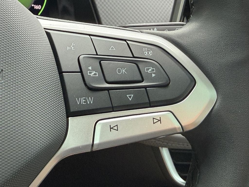 2024 Volkswagen Atlas 2.0T Peak Edition SEL