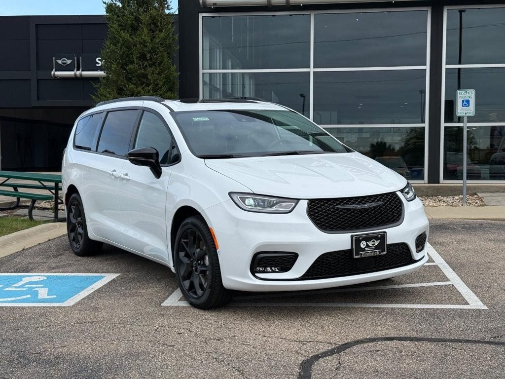 2025 Chrysler Pacifica Limited