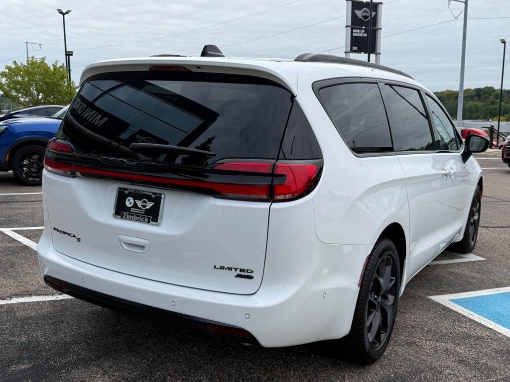 2025 Chrysler Pacifica Limited