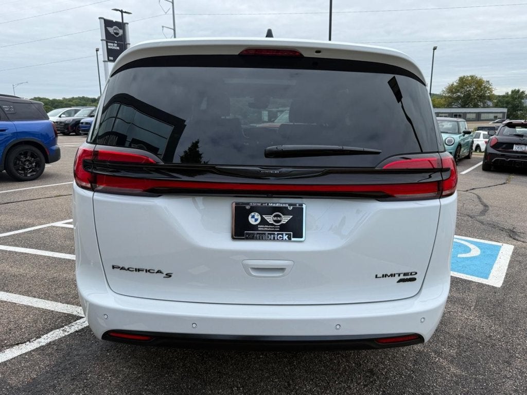 2025 Chrysler Pacifica Limited