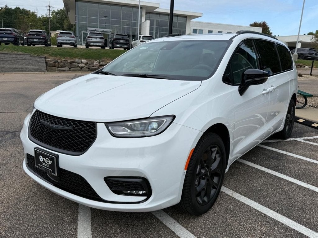 2025 Chrysler Pacifica Limited