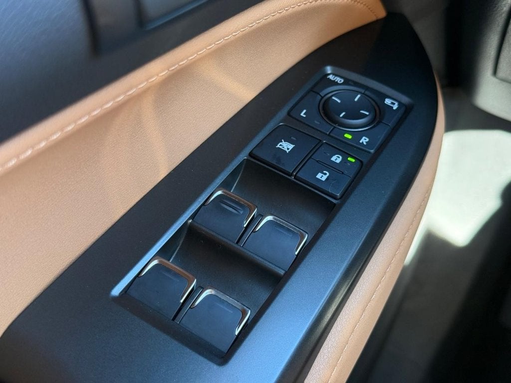 2023 Lexus NX 350h Luxury