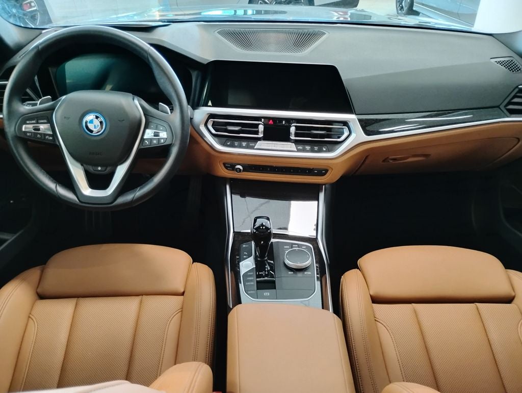 2022 BMW 3 Series 330e xDrive