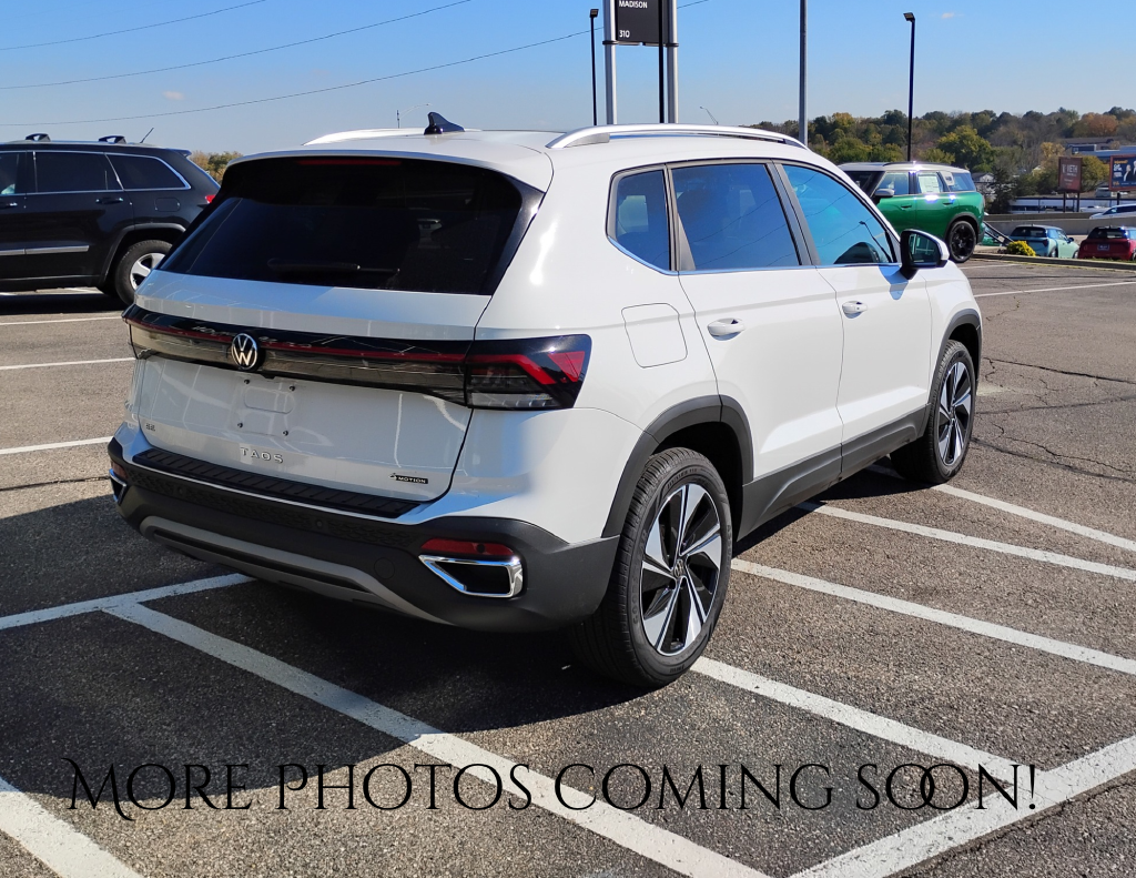 2025 Volkswagen Taos 1.5T SE
