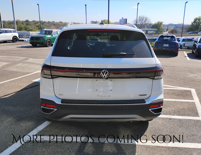 2025 Volkswagen Taos 1.5T SE