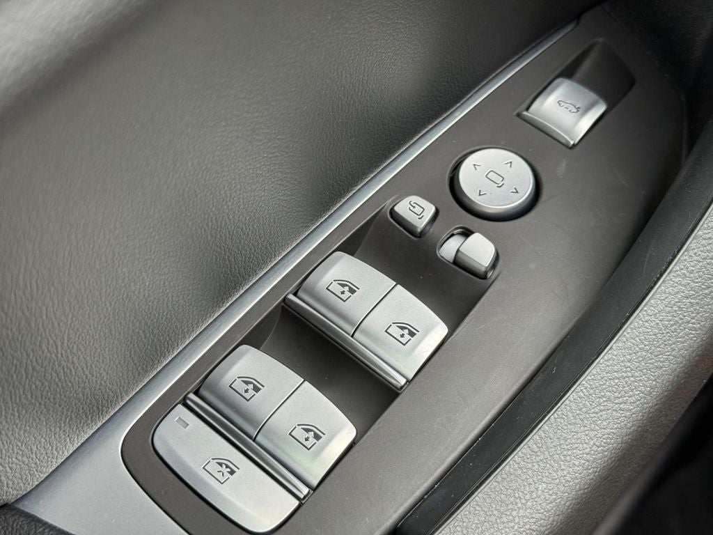 2025 BMW X4 xDrive30i
