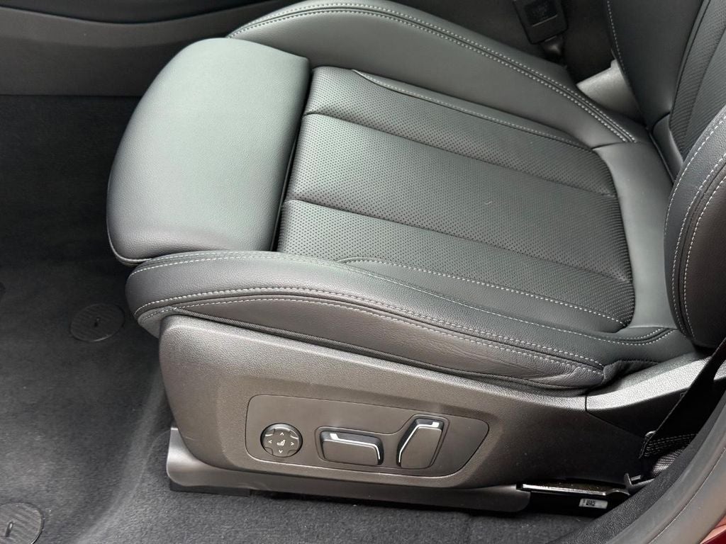 2025 BMW X4 xDrive30i