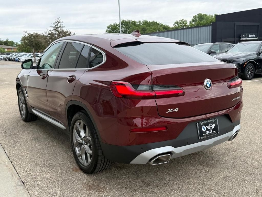 2025 BMW X4 xDrive30i