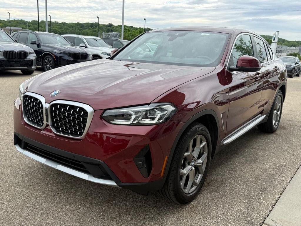 2025 BMW X4 xDrive30i