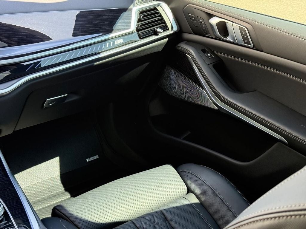 2026 BMW X7 M60i