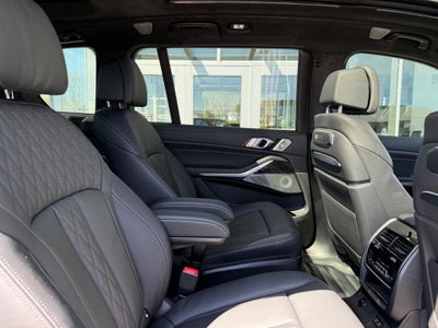 2026 BMW X7 M60i