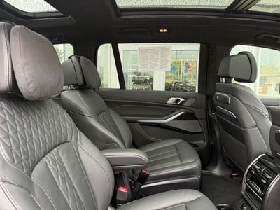 2026 BMW X7 M60i