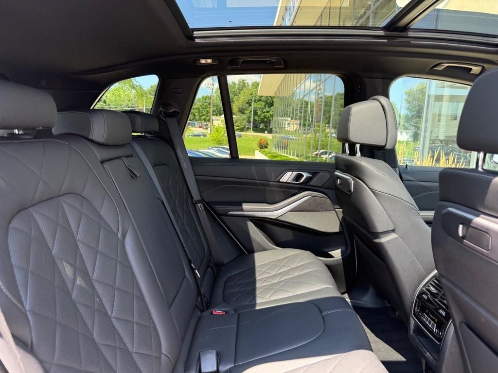 2024 BMW X5 M60i