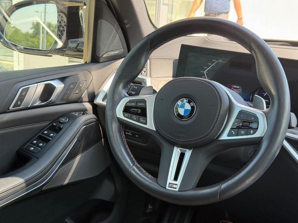 2024 BMW X5 M60i