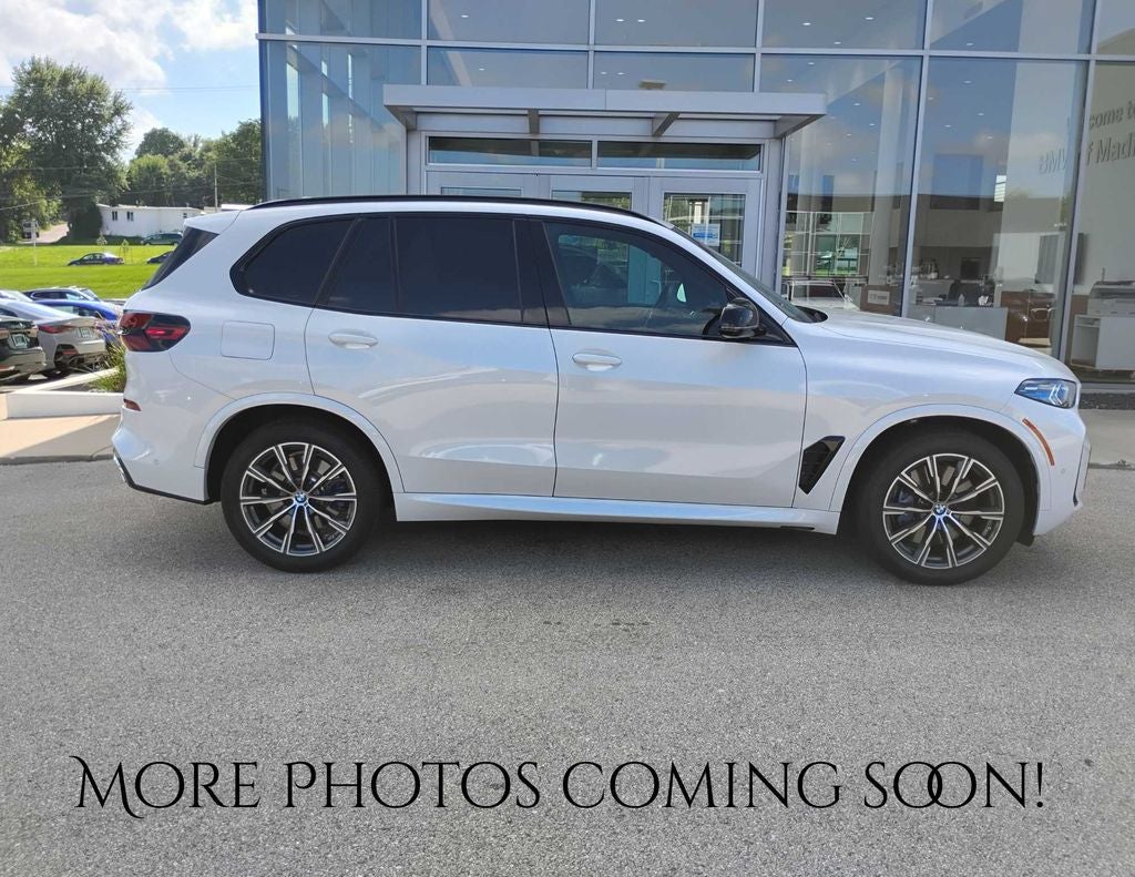 2024 BMW X5 M60i