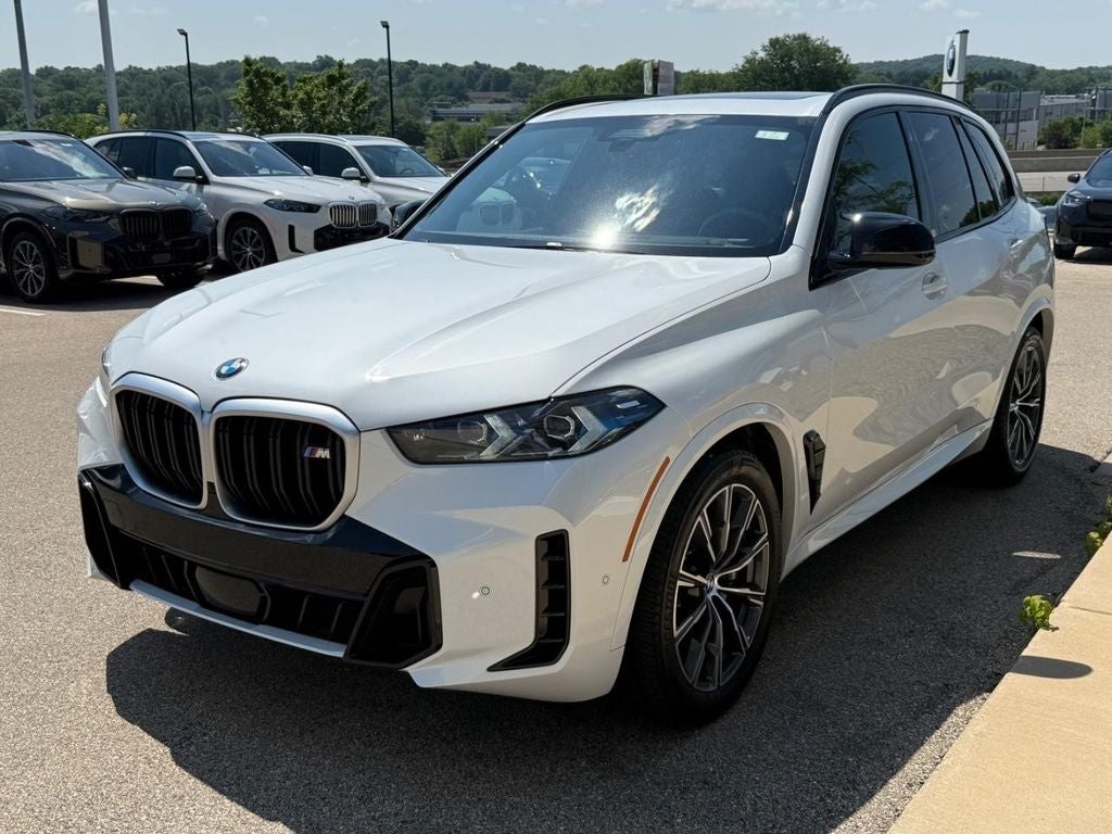 2024 BMW X5 M60i