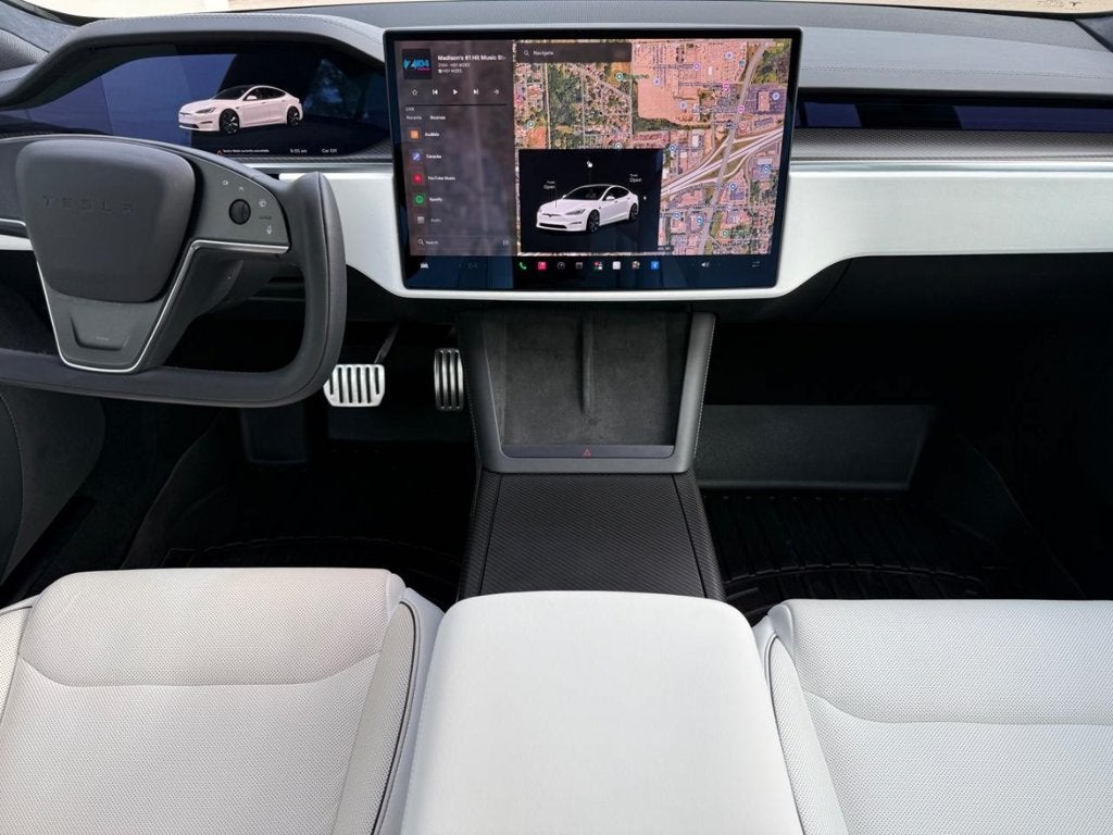 2022 Tesla Model S Plaid
