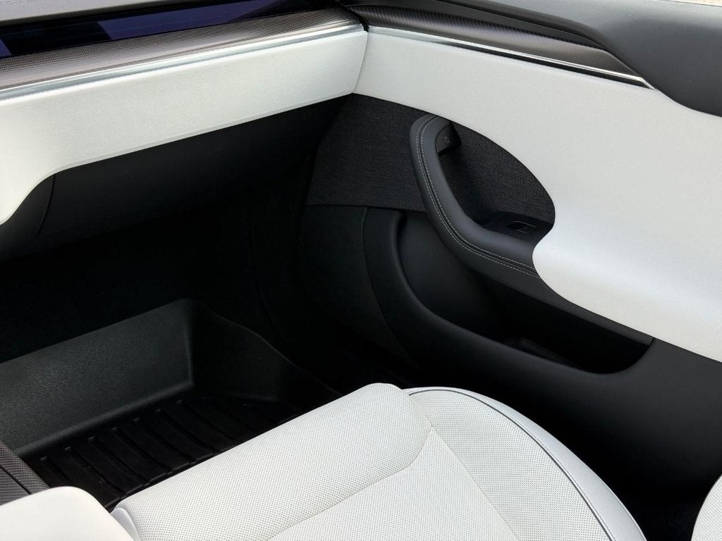 2022 Tesla Model S Plaid