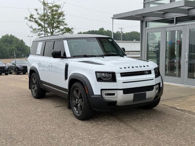 2023 Land Rover Defender 130 SE