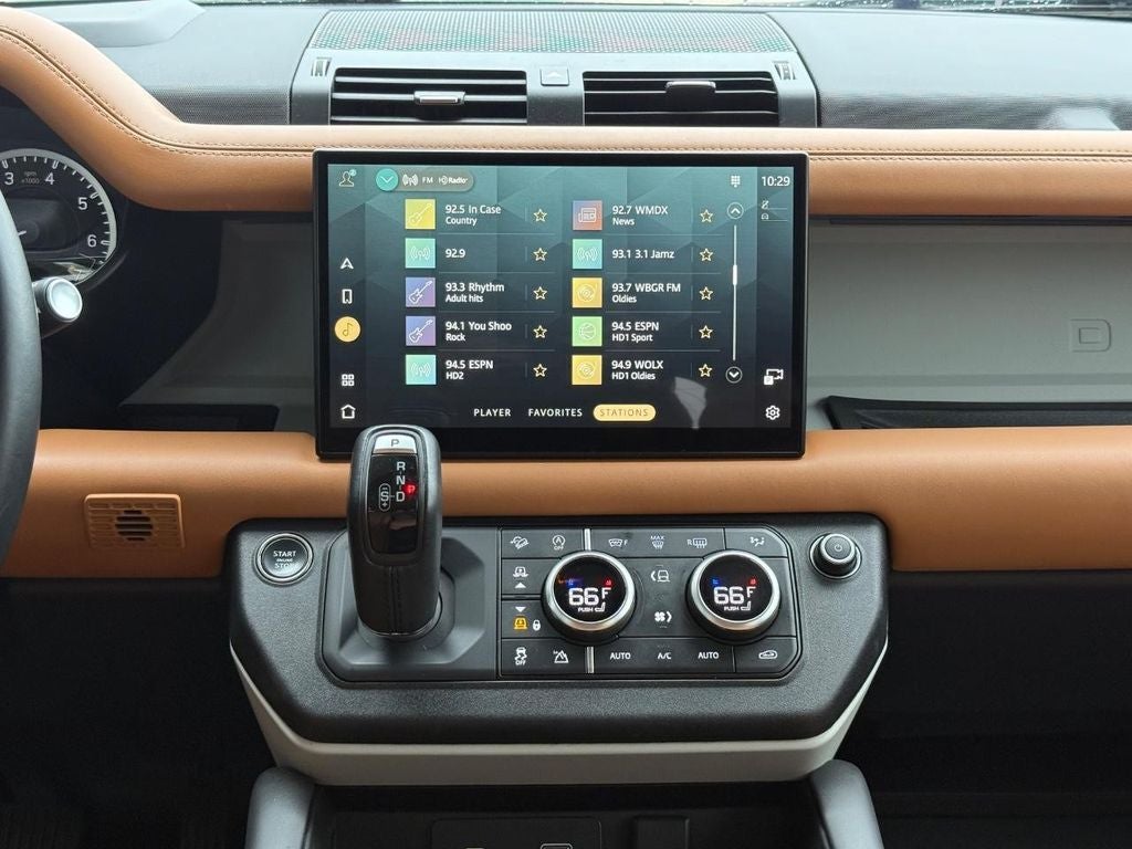 2023 Land Rover Defender 130 SE
