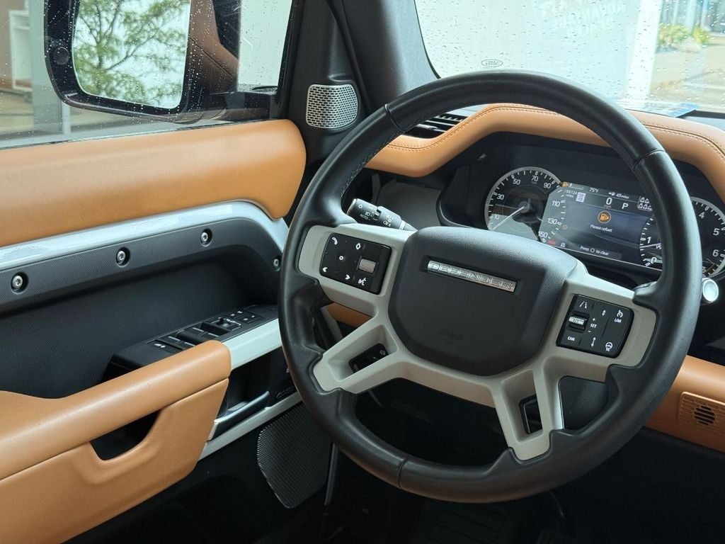 2023 Land Rover Defender 130 SE
