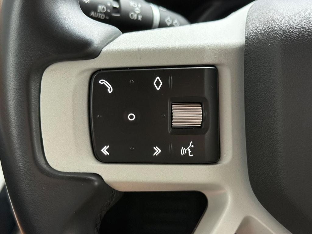 2023 Land Rover Defender 130 SE