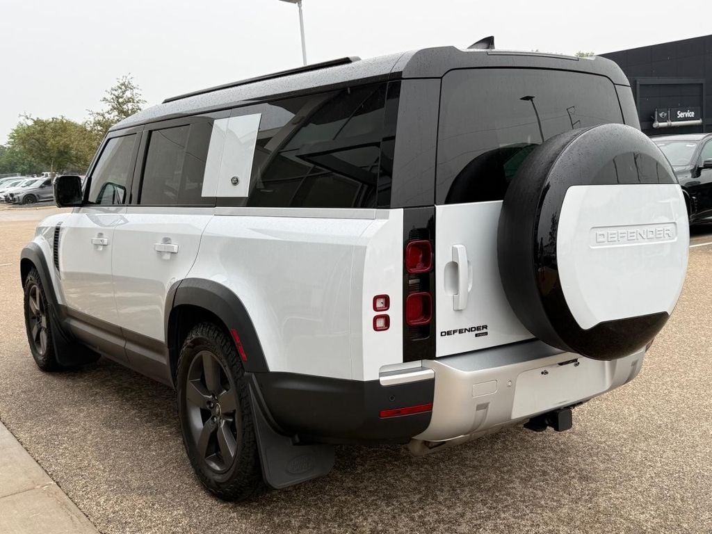 2023 Land Rover Defender 130 SE