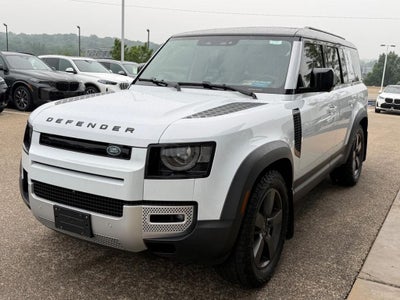 2023 Land Rover Defender 130 SE