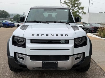 2023 Land Rover Defender 130 SE
