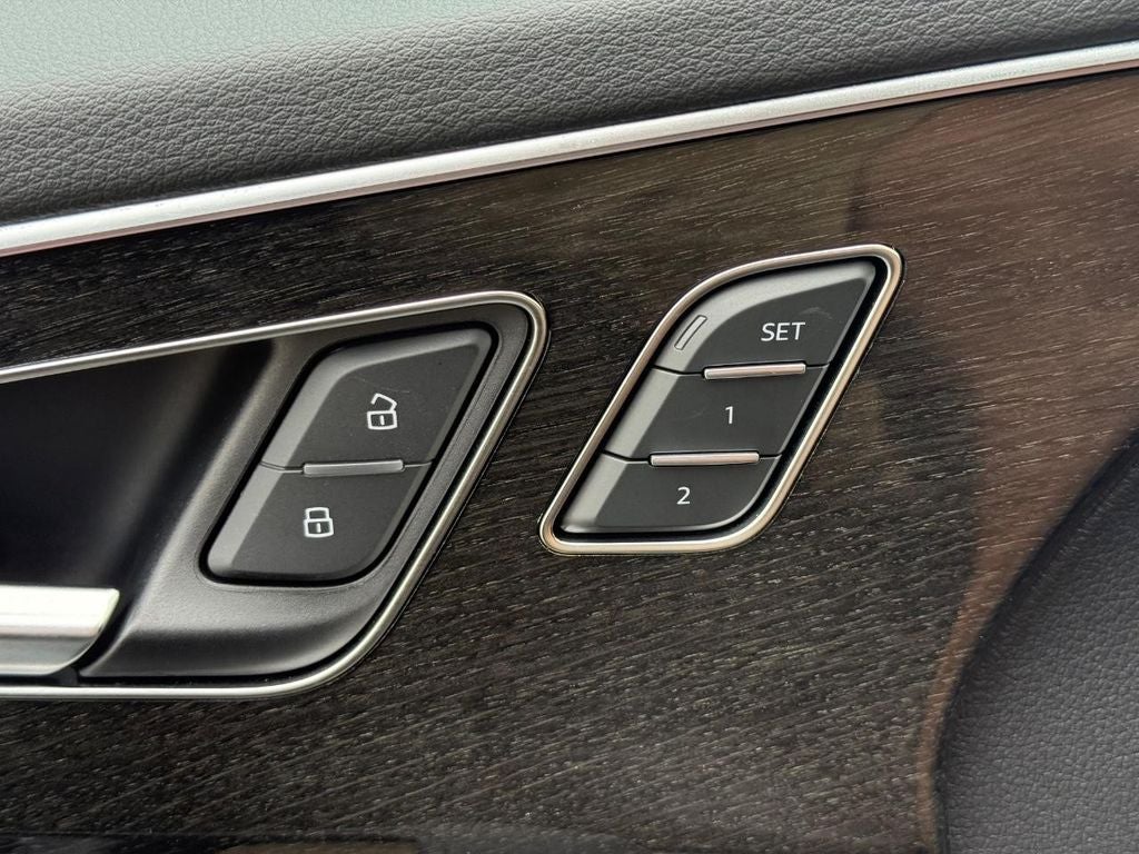 2023 Audi Q8 55 Prestige quattro