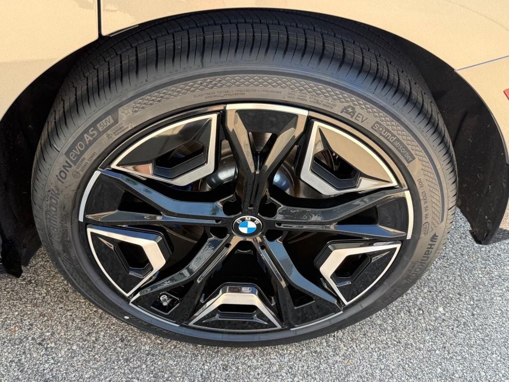 2025 BMW iX xDrive50