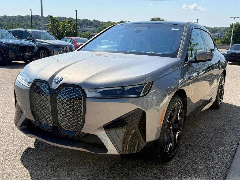 2025 BMW iX xDrive50
