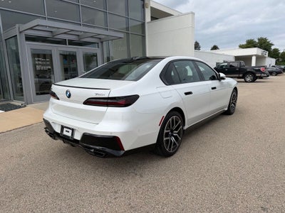 2025 BMW 7 Series 760i xDrive