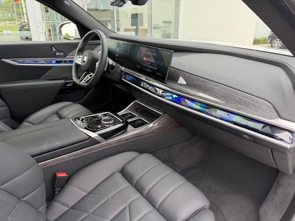 2025 BMW 7 Series 760i xDrive