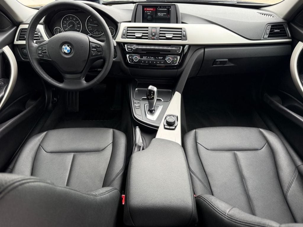 2018 BMW 3 Series 320i xDrive