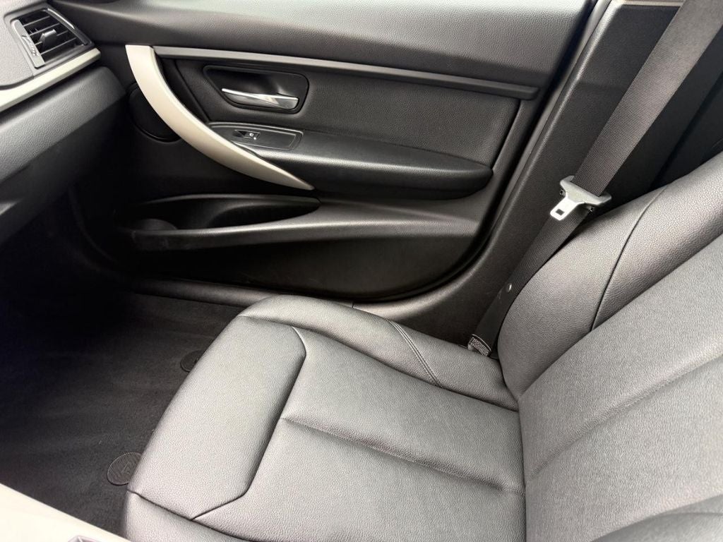 2018 BMW 3 Series 320i xDrive
