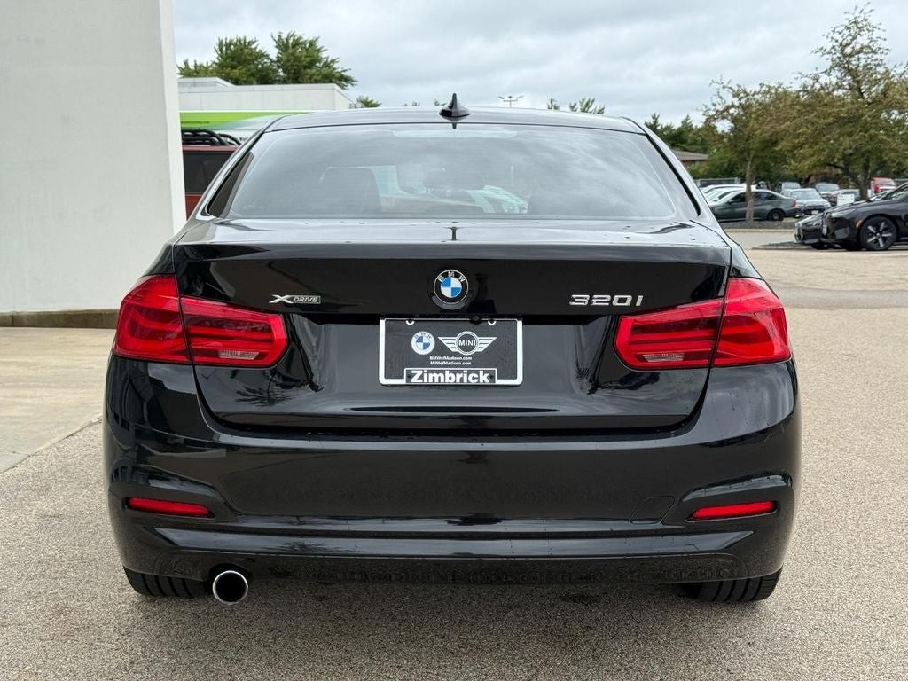 2018 BMW 3 Series 320i xDrive
