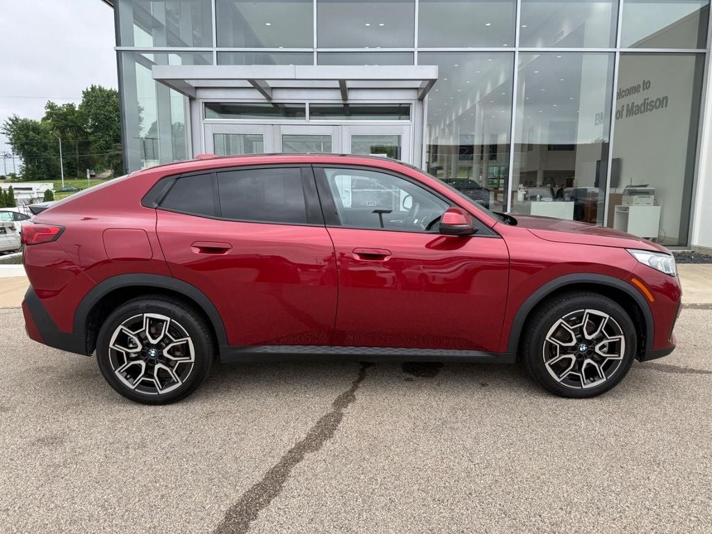 2025 BMW X2 xDrive28i