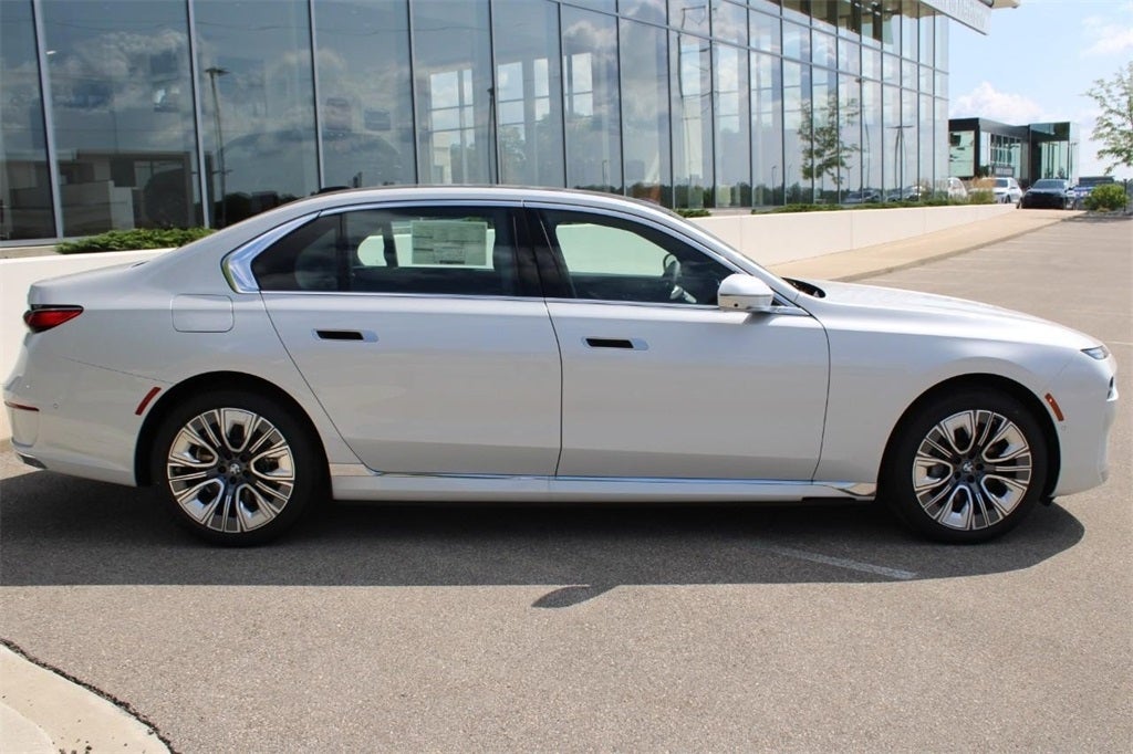 Used 2023 BMW i7  with VIN WBY53EJ06PCN70858 for sale in Madison, WI