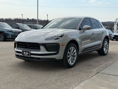 2025 Porsche Macan Base