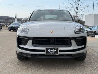 2025 Porsche Macan Base