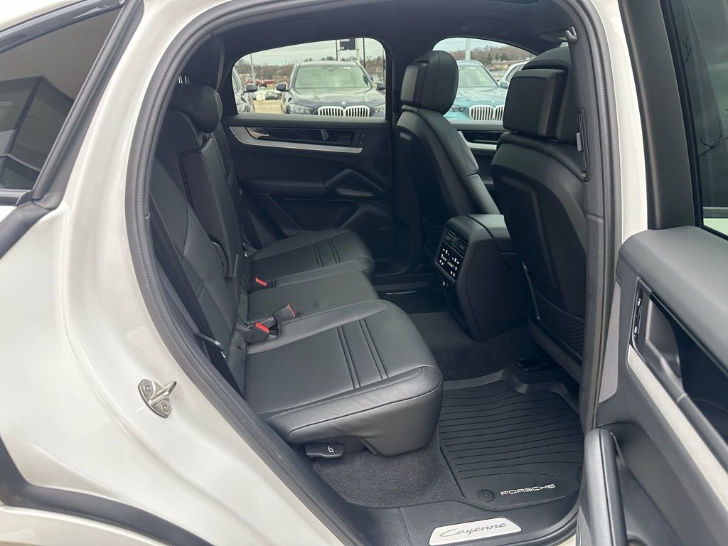 2025 Porsche Cayenne Coupe Base