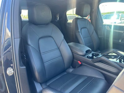 2024 Porsche Cayenne Coupe Base