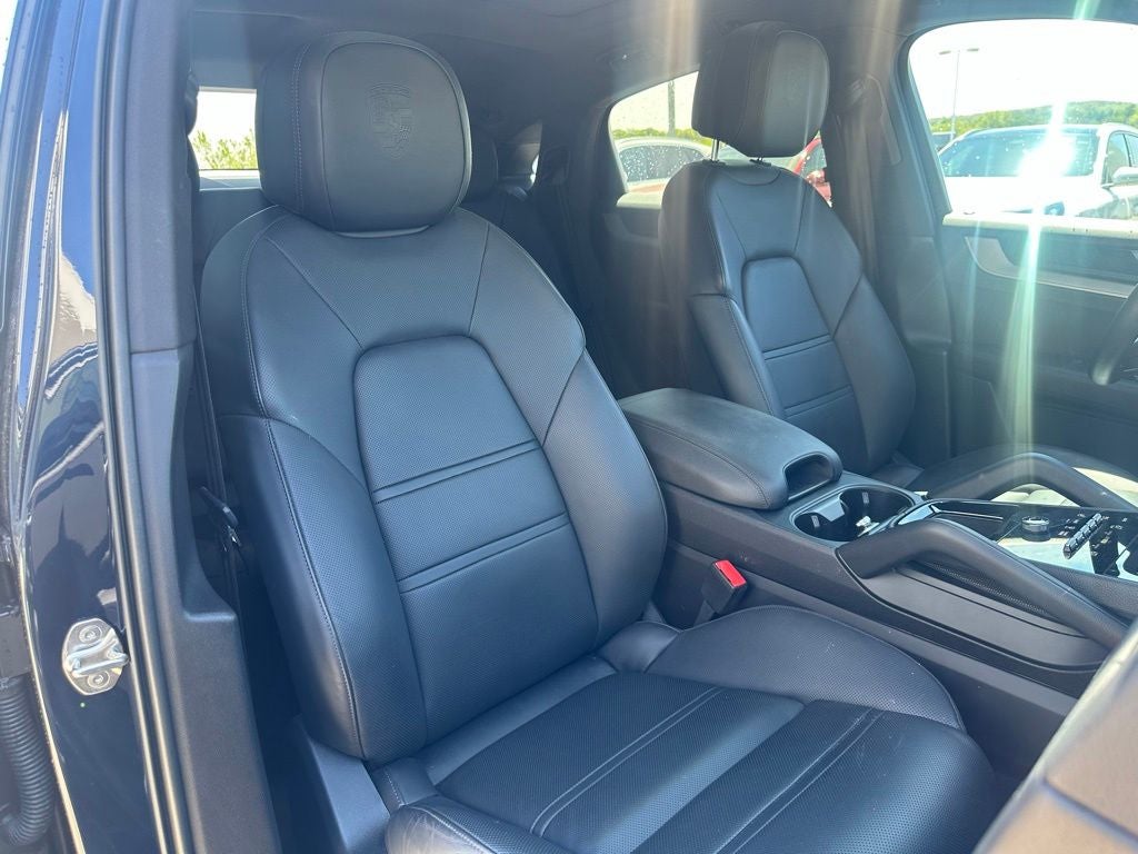 2024 Porsche Cayenne Coupe Base