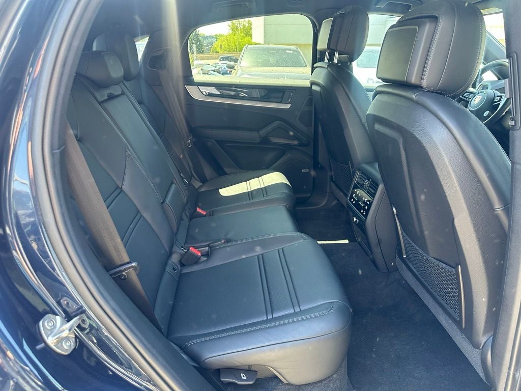 2024 Porsche Cayenne Coupe Base