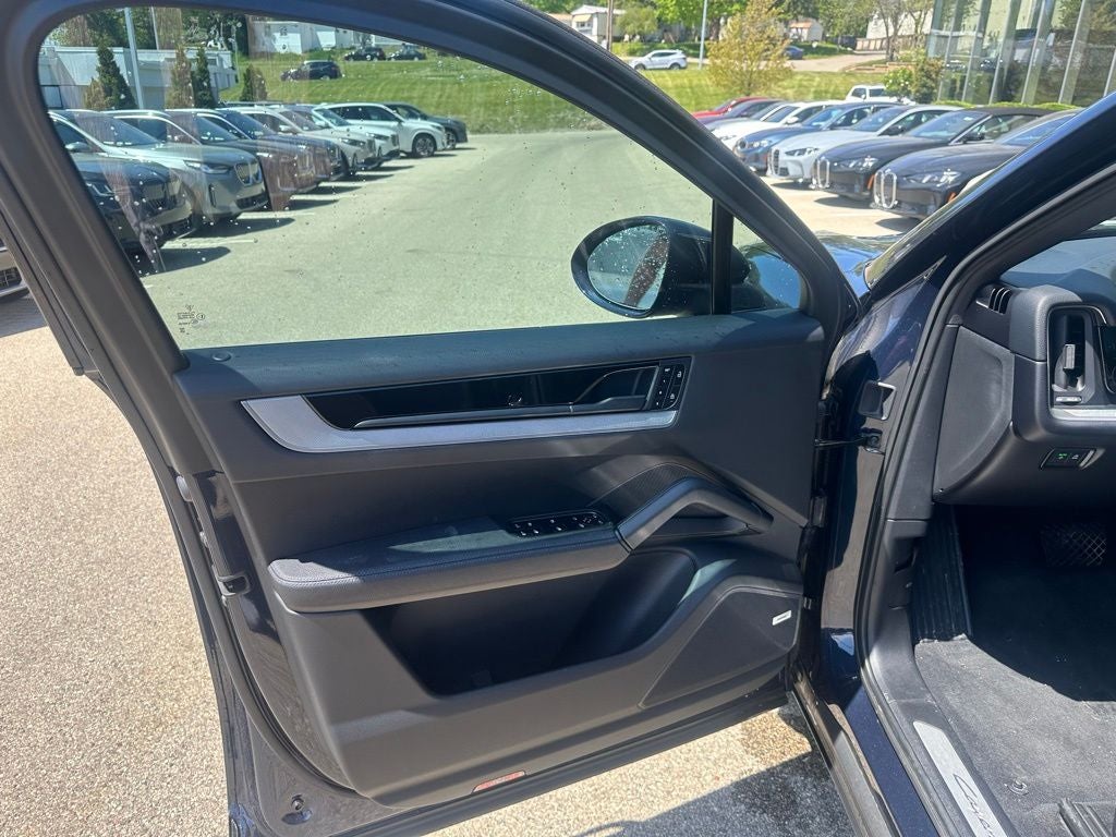 2024 Porsche Cayenne Coupe Base