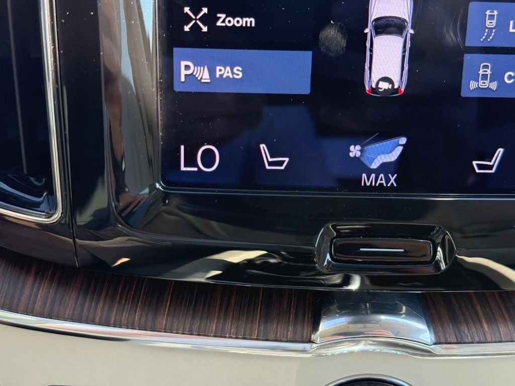 2021 Volvo XC60 T5 Momentum