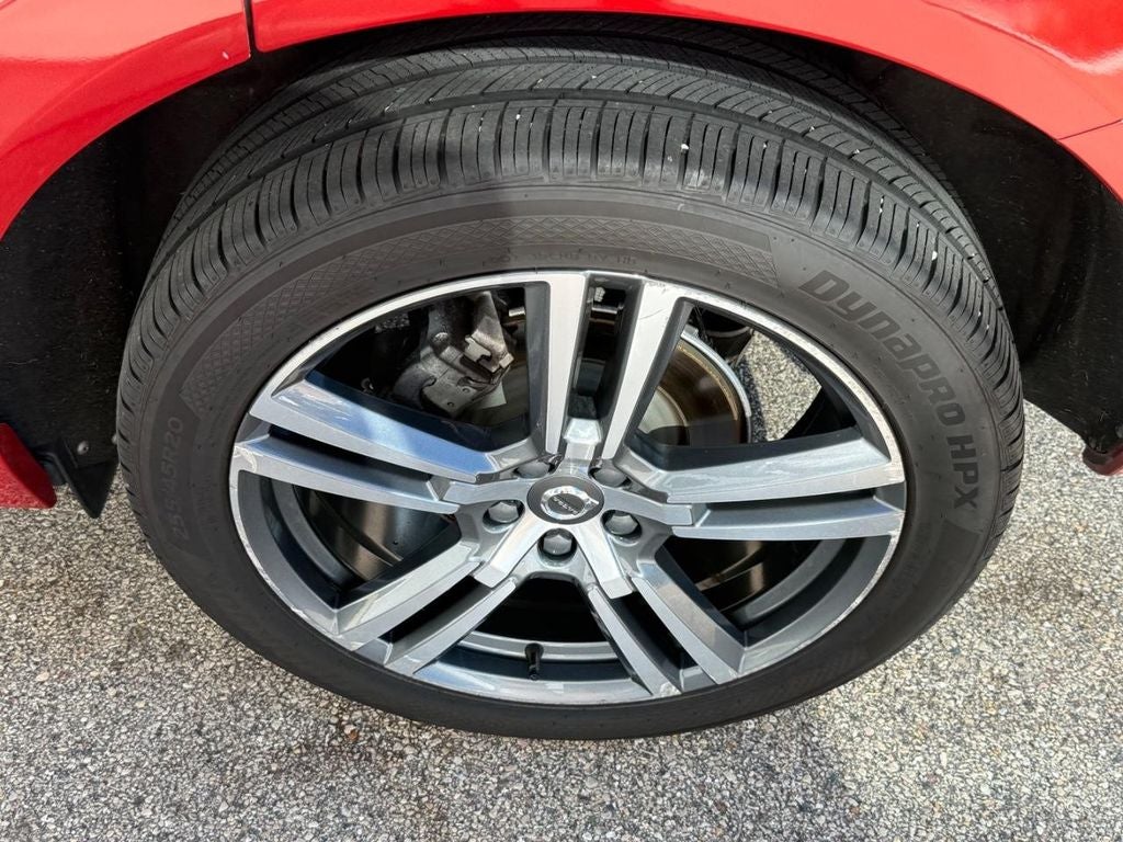 2021 Volvo XC60 T5 Momentum