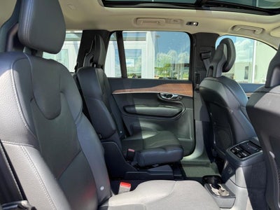2022 Volvo XC90 Recharge Plug-In Hybrid T8 Inscription Expression 6 Passenger